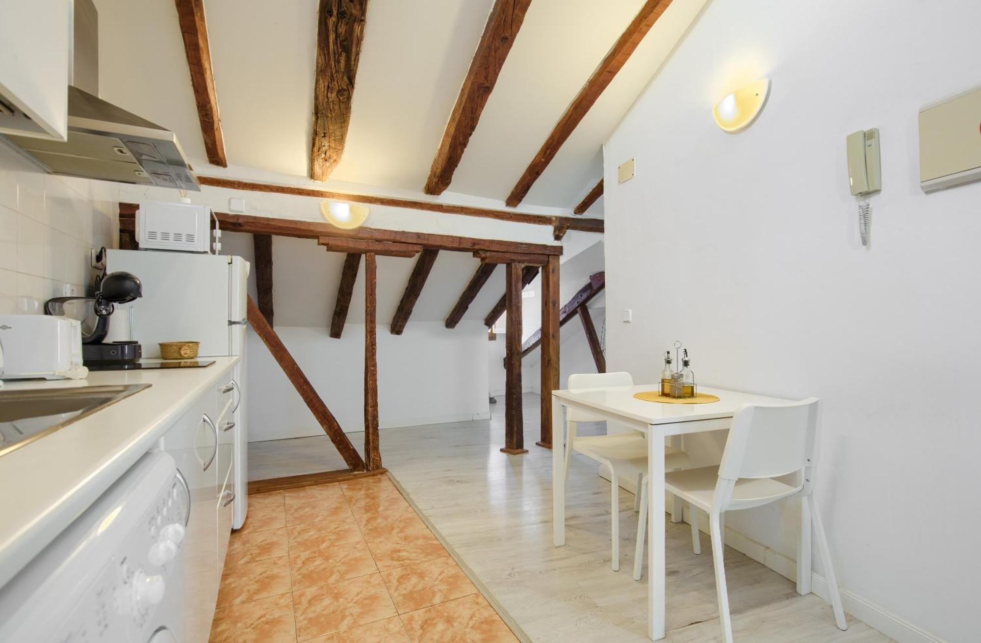 Apartamentos Ryc الكالا ذي إِناريس المظهر الخارجي الصورة